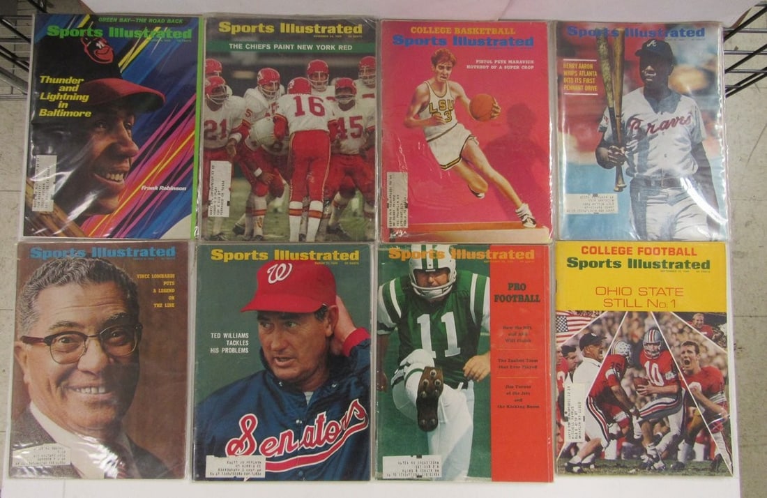 35 Sports Illustrated Magazines from 1969 Chiefs and Hank Aaron Covers (1 of 5)