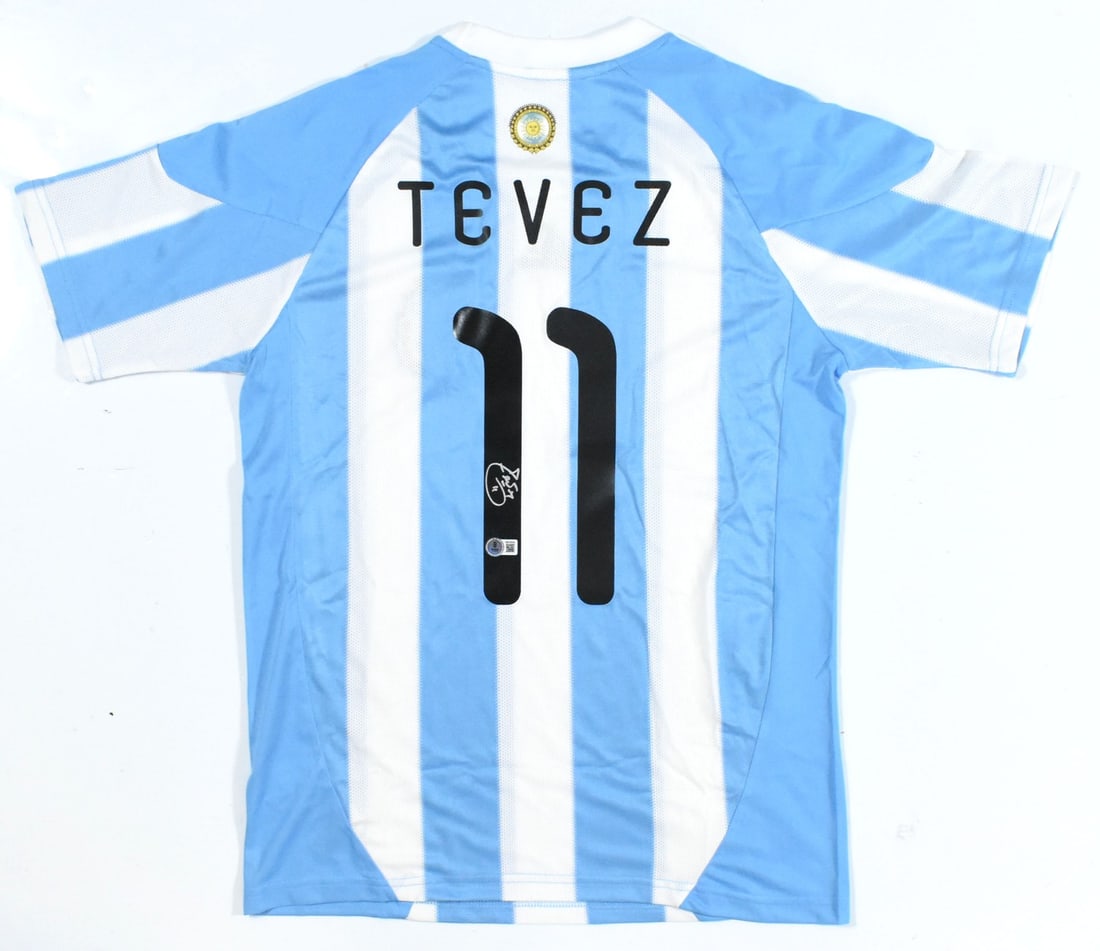 Beckett Holo Signed Carlos Tevez Argentina #11 Home Jersey (1 of 4)