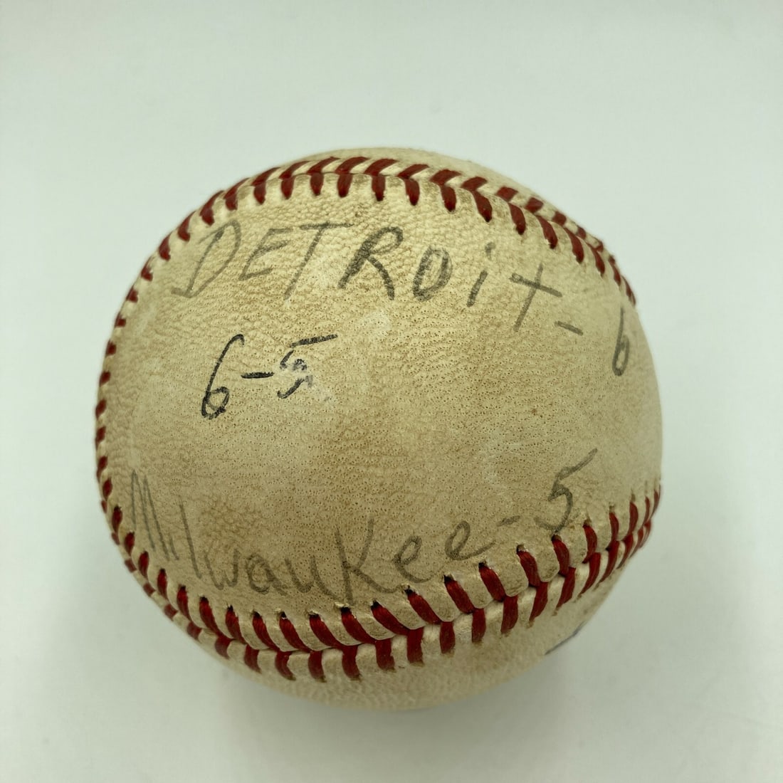 Mickey Lolich Signed Game Used Baseball Career Win 165 Beckett COA: Mickey Lolich Signed Game Used Baseball Career Win 165 Beckett COA This is an authentic game-used baseball from the final pitch of Mickey Lolich's career win number 165, a significant piece for any ba