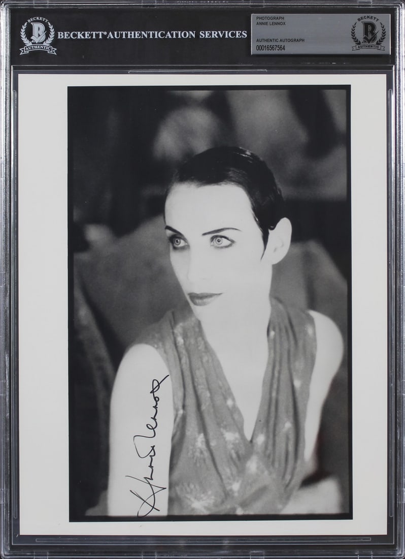 Annie Lennox Autographed 8x10 B W Photograph Beckett Authenticated (1 of 5)