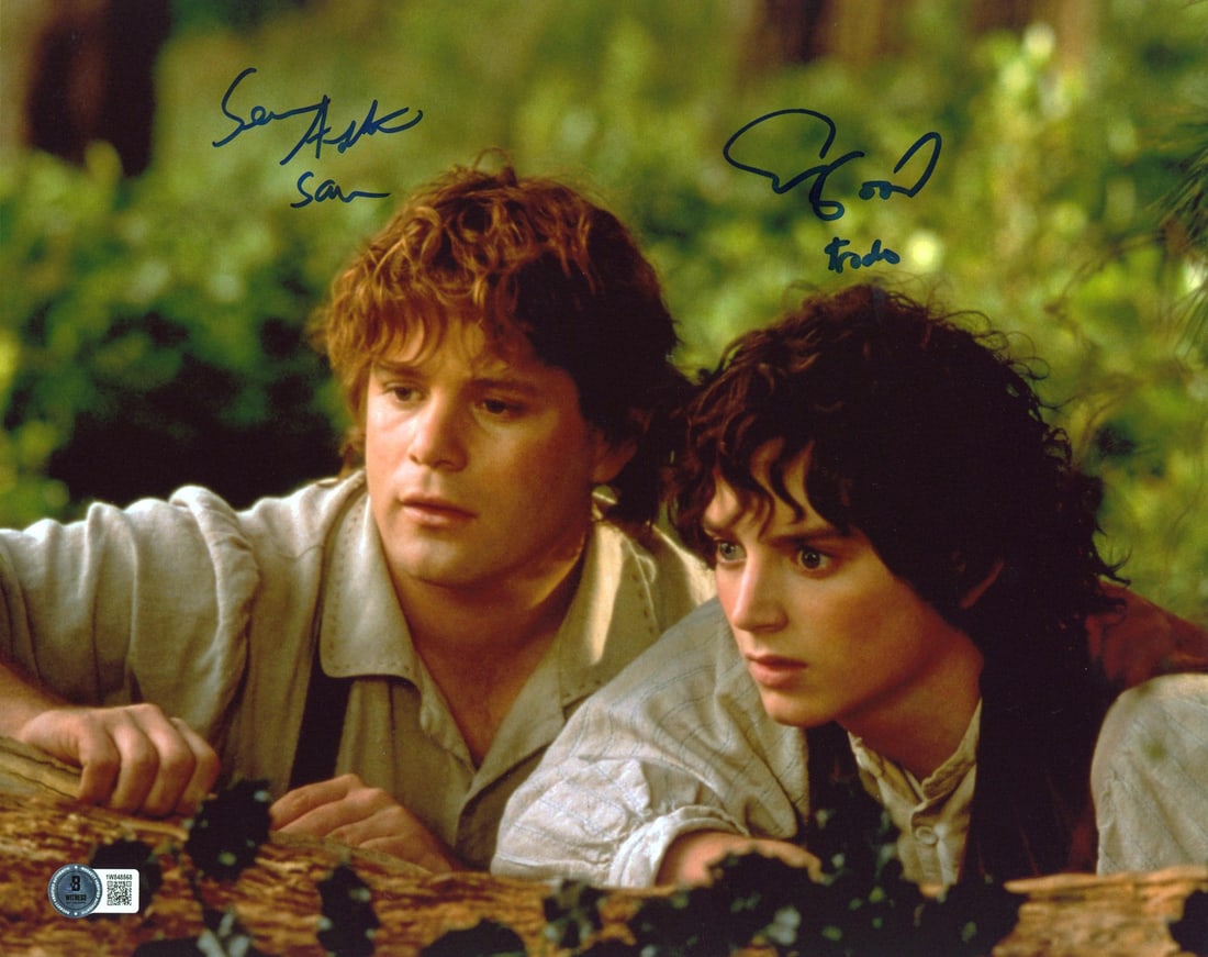Elijah Wood Sean Astin Signed 11x14 Forest Photo Lord of the Rings BAS Authenticated: Elijah Wood Sean Astin Signed 11x14 Forest Photo Lord of the Rings BAS Authenticated This stunning 11x14 horizontal photograph features a captivating forest scene from the iconic 'Lord of the Rings' t