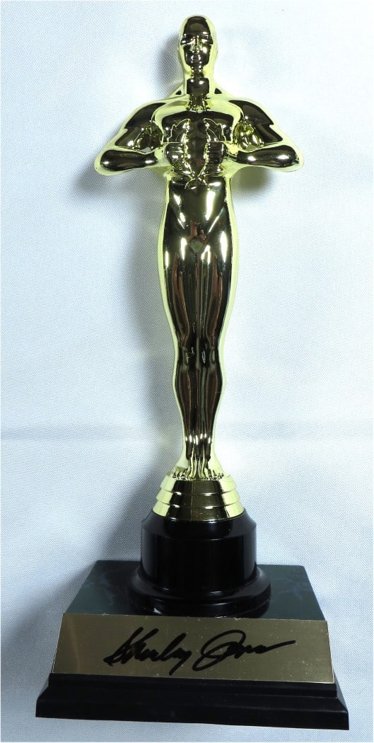 Shirley Jones Autographed Elmer Gantry Award Statue 11 inches Beckett Authenticated: Shirley Jones Autographed Elmer Gantry Award Statue 11 inches Beckett Authenticated This is an authentic signed award statue of Shirley Jones, renowned for her role in 'Elmer Gantry'. The statue stand