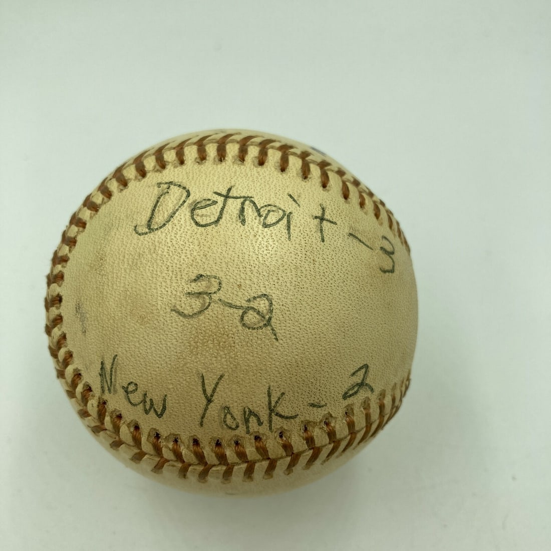 Mickey Lolich Signed Game Used Baseball Win 188 Beckett COA (1 of 9)
