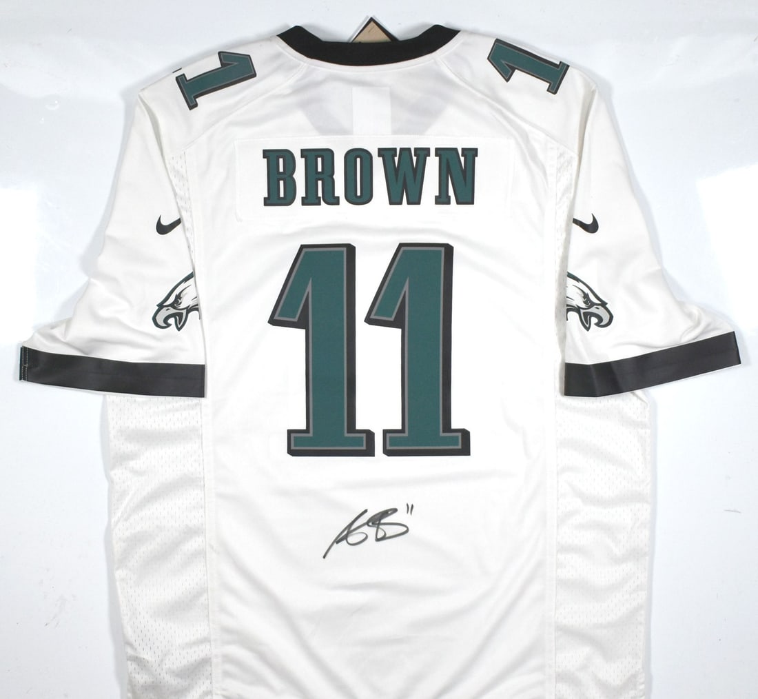 Signed Nike Game Jersey A.J. Brown Philadelphia Eagles Beckett Holo: Signed Nike Game Jersey A.J. Brown Philadelphia Eagles Beckett Holo This is an original A.J. Brown Philadelphia Eagles white Nike game jersey, signed and accompanied by a Beckett W Holo. It is a pre-o