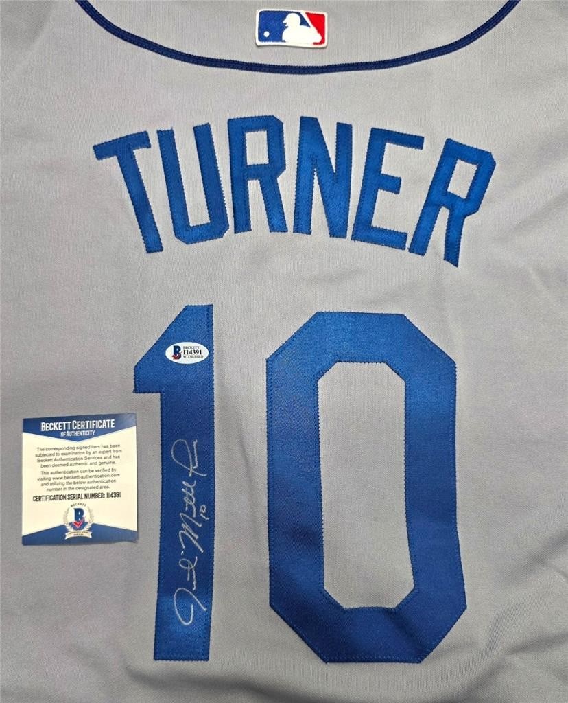 Autographed Los Angeles Dodgers Jersey Justin Matthew Turner Beckett BAS (1 of 5)