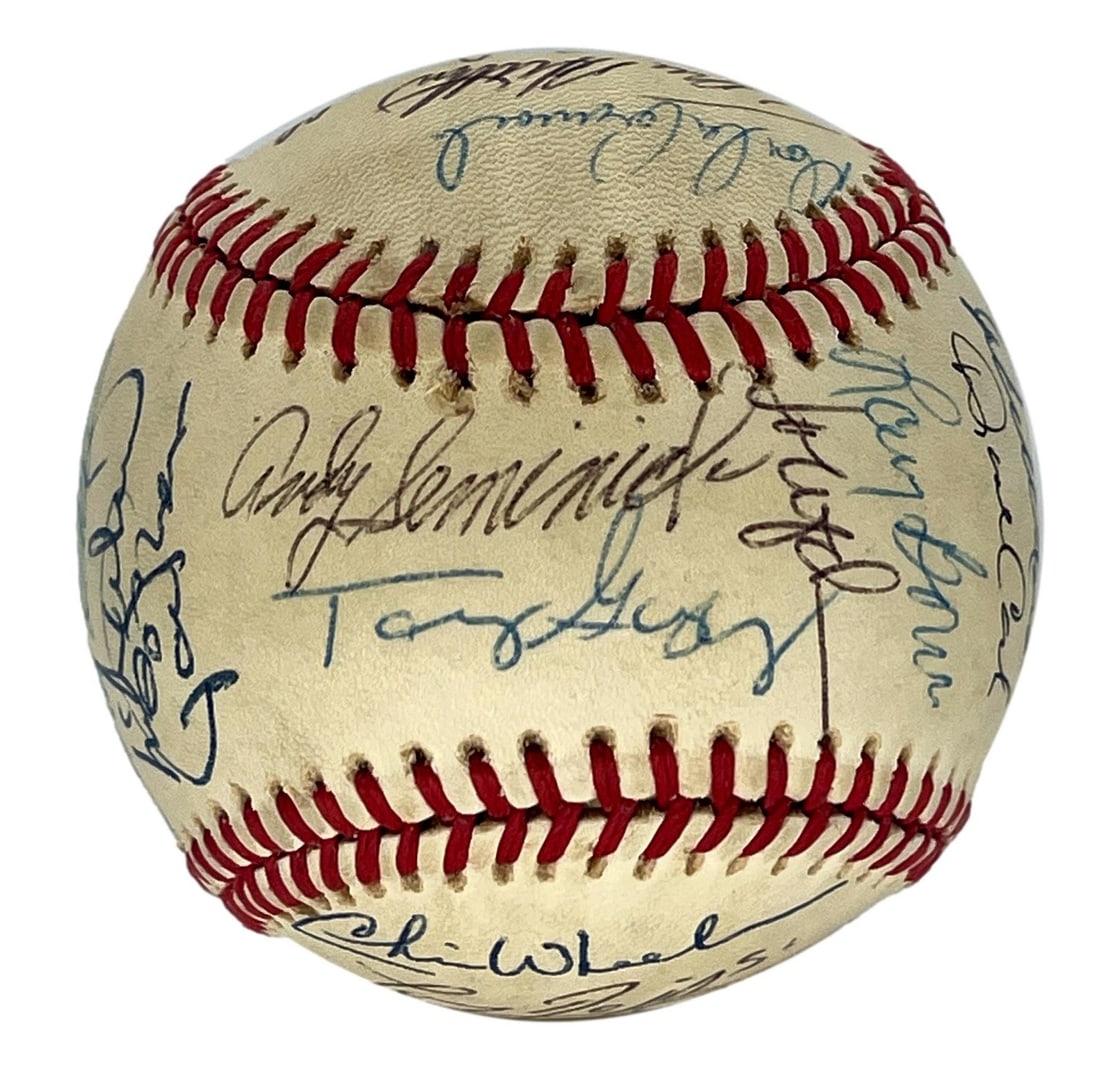 Signed Philadelphia Phillies baseball with 26 autographs: Signed Philadelphia Phillies baseball with 26 autographs This is an original ONL baseball signed by 26 Philadelphia Phillies All Time Greats. The autographs include notable players such as Tom Hutton,