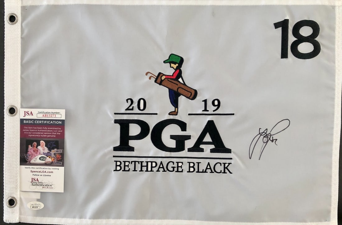 Justin Rose Signed 2019 PGA Bethpage Black Flag JSA AB13273: Justin Rose Signed 2019 PGA Bethpage Black Flag JSA AB13273 This is an official 2019 PGA Bethpage Black #18 pin flag, signed by professional golfer Justin Rose. The item has been authenticated by Jame