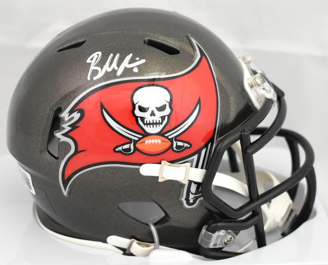 Beckett Holo signed Tampa Bay Buccaneers Speed mini helmet Baker Mayfield (1 of 3)