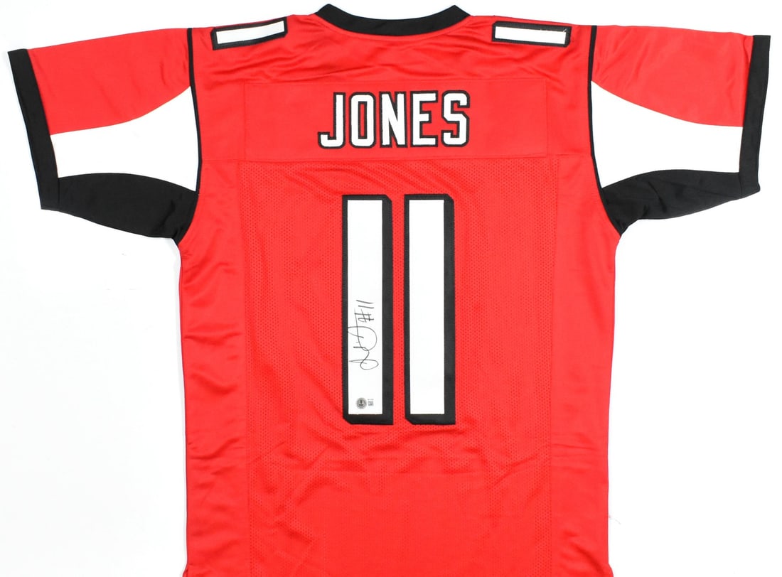 Atlanta Falcons Julio Jones signed red football jersey Beckett hologram (1 of 3)