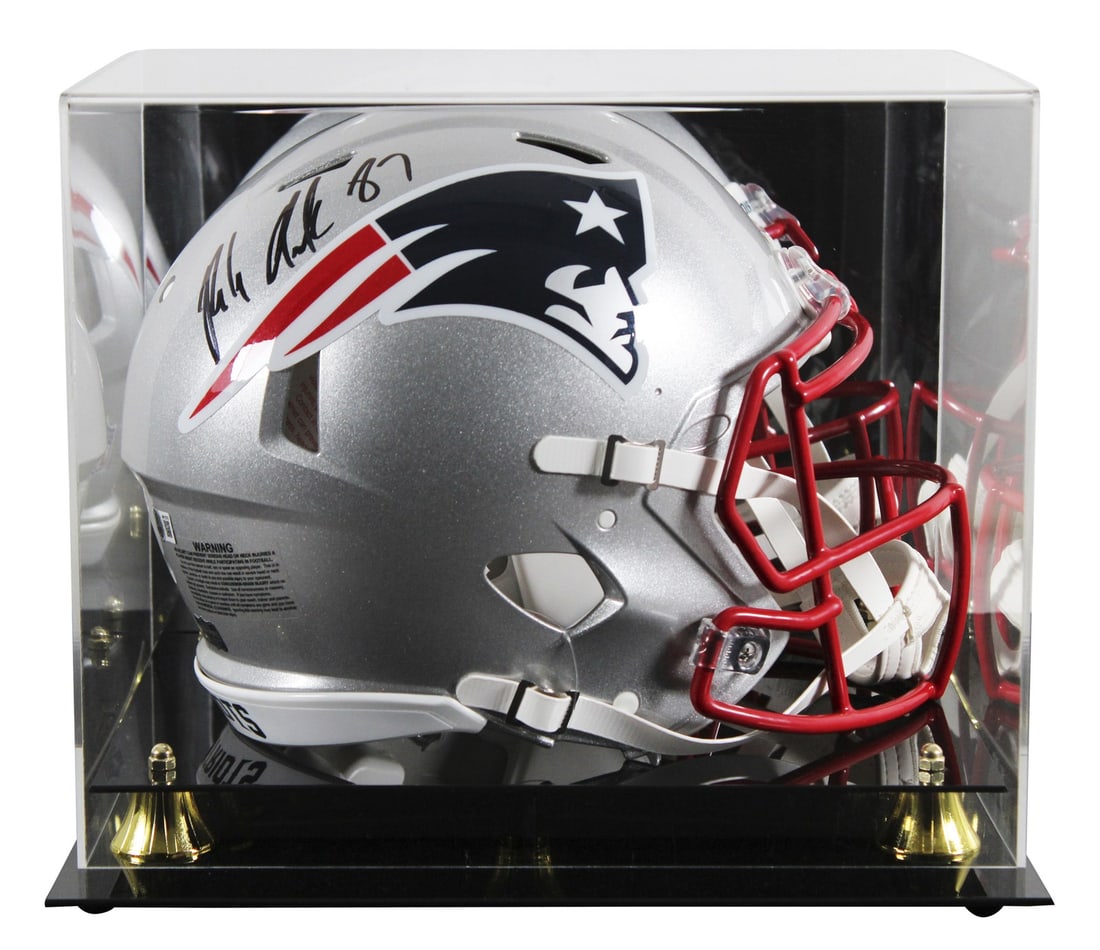Rob Gronkowski Signed New England Patriots Speed Helmet with Beckett Authentication: Rob Gronkowski Signed New England Patriots Speed Helmet with Beckett Authentication This is a full-size Riddell Speed Proline helmet autographed by Rob Gronkowski, renowned player of the New England P