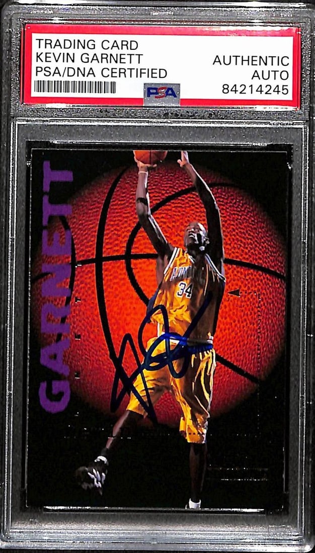 Kevin Garnett Autographed 1995 Sports Heros Rookie Card PSA/DNA: Kevin Garnett Autographed 1995 Sports Heros Rookie Card PSA/DNA This is an original 1995 Sports Heroes Rookie Card #16 featuring Kevin Garnett, a Hall of Fame player from the Minnesota Timberwolves. T