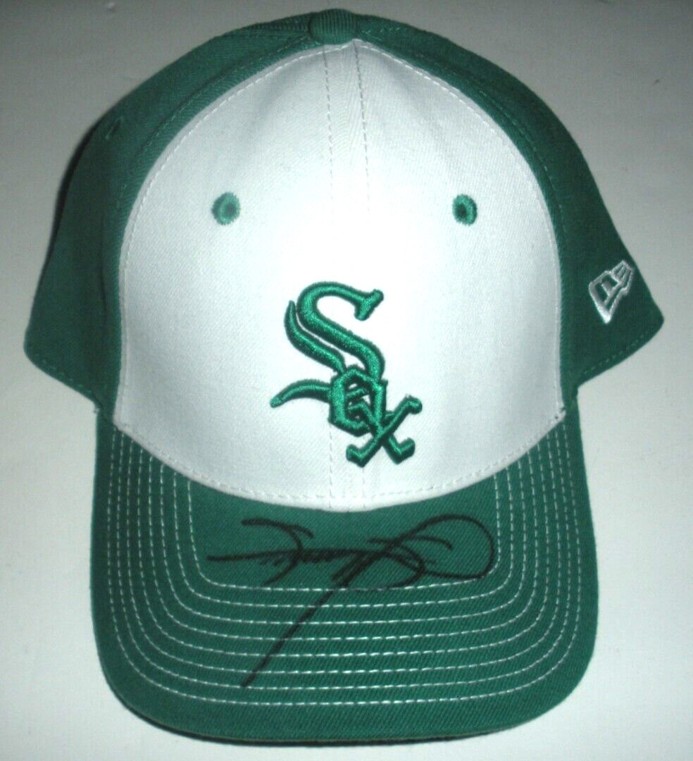 Chicago White Sox St Patrick's Day hat signed by Sammy Sosa with Beckett COA: Chicago White Sox St Patrick's Day hat signed by Sammy Sosa with Beckett COA This is an authentic Chicago White Sox St. Patrick's Day hat, signed by Sammy Sosa. The hat is an official New Era product 