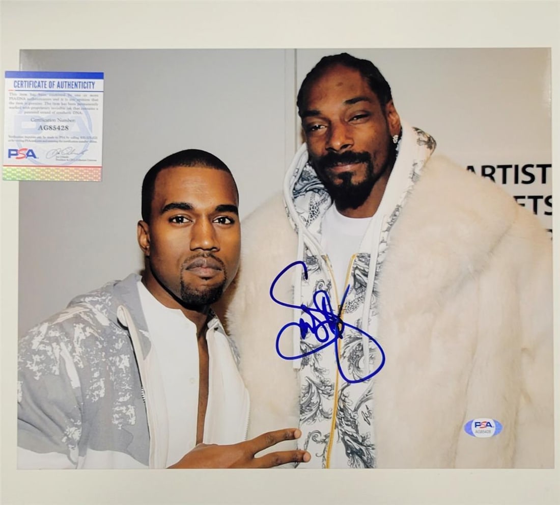 11x14 Snoop Dogg Autographed Photo With PSA DNA Authentication (1 of 3)