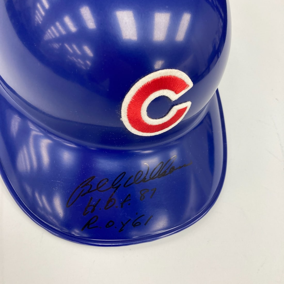 Billy Williams Signed Chicago Cubs Game Model Helmet TRISTAR Authenticated: Billy Williams Signed Chicago Cubs Game Model Helmet TRISTAR Authenticated This is a Chicago Cubs game model helmet signed by Billy Williams, a Hall of Fame inductee of 1987 and the 1961 Rookie of the