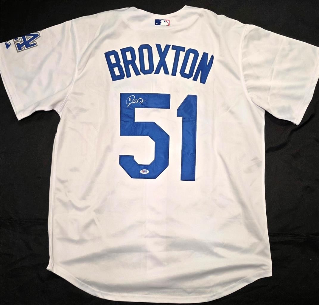 PSA autographed Majestic Dodgers jersey signed by Jonathan Broxton (1 of 5)