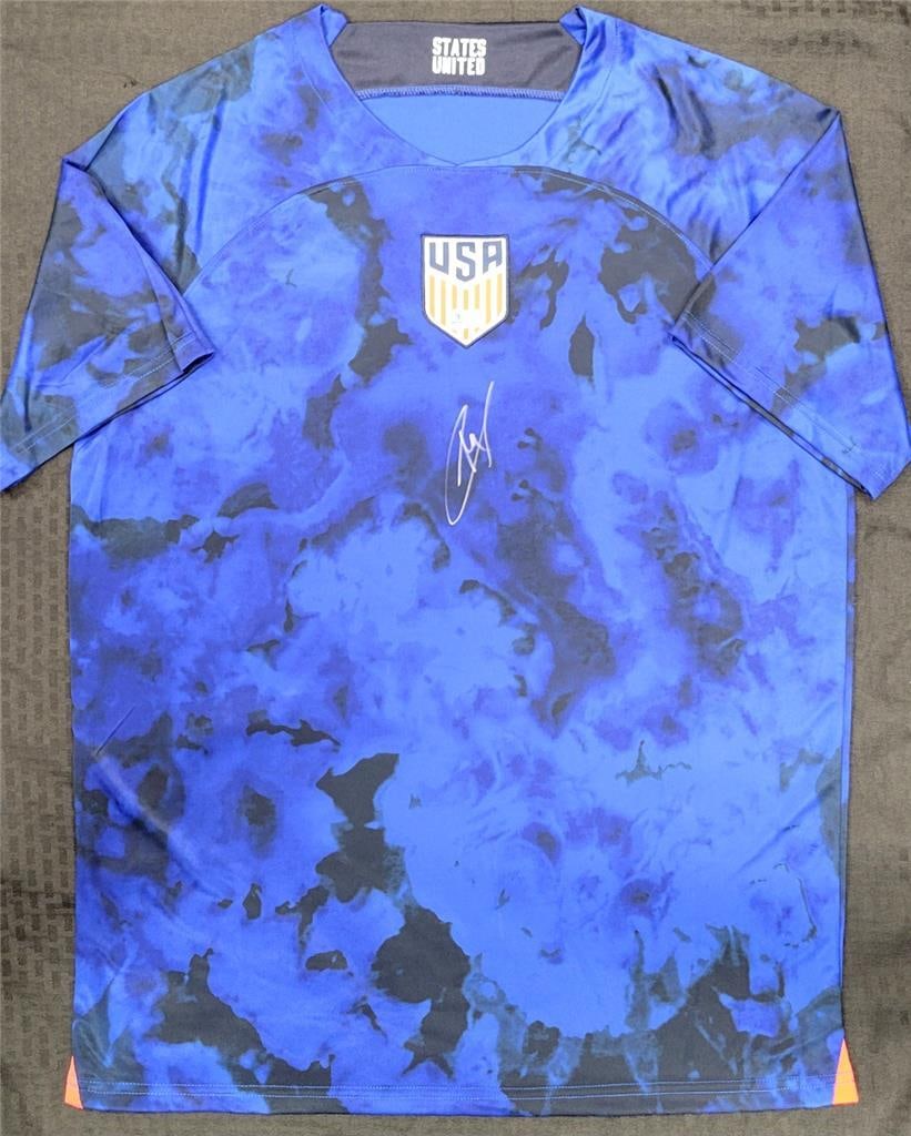 Christian Pulisic Signed USA Jersey Autographed Beckett BAS: Christian Pulisic Signed USA Jersey Autographed Beckett BAS This is an original Team USA USMNT jersey autographed by soccer star Christian Pulisic. The jersey has been authenticated by Beckett Authent