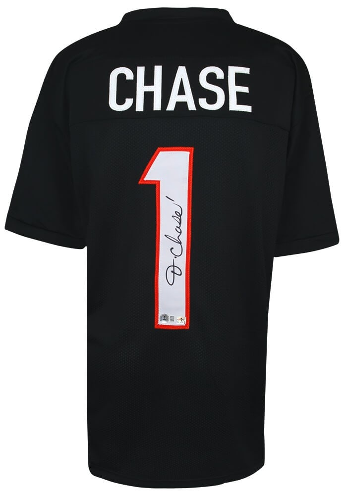 Ja'Marr Chase Signed Custom Football Jersey with Beckett COA: Ja'Marr Chase Signed Custom Football Jersey with Beckett COA Celebrate your love for football with this Ja'Marr Chase signed black custom football jersey. This original piece is authenticated by Becke