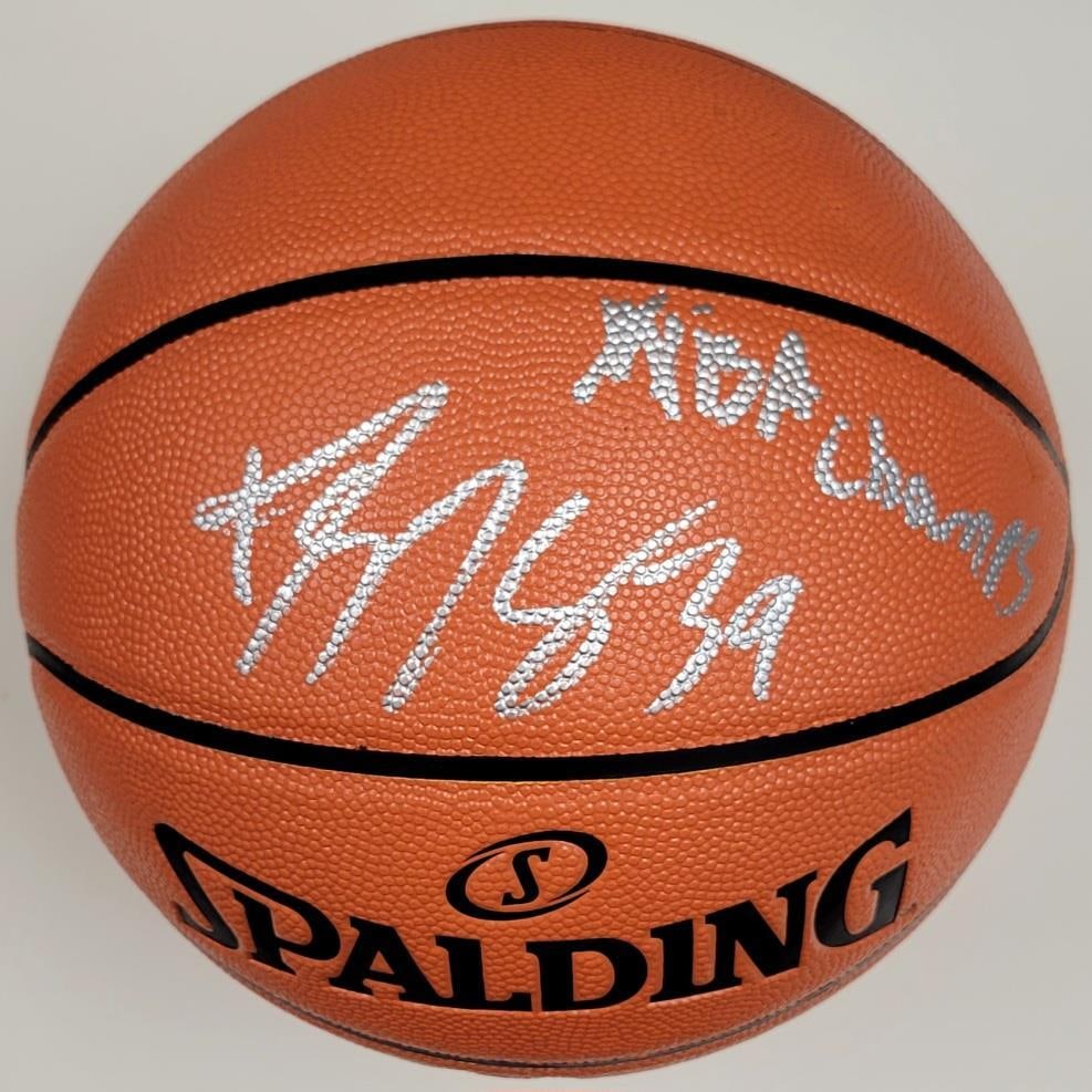 Dwight Howard Signed Lakers NBA Champs Spalding Basketball BAS: Dwight Howard Signed Lakers NBA Champs Spalding Basketball BAS This is an original signed Spalding basketball featuring the autograph of Dwight Howard, commemorating his achievements with the Lakers a