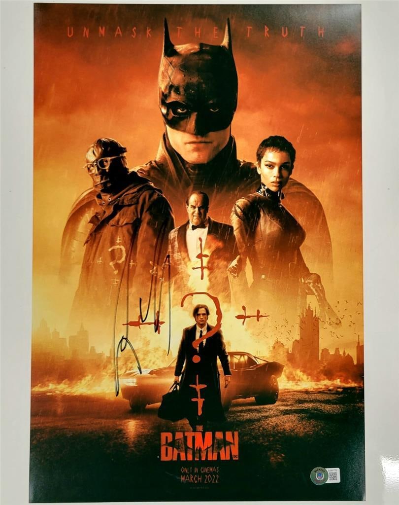 Colin Farrell Signed 12x18 Batman Penguin Photo Beckett Authenticated: Colin Farrell Signed 12x18 Batman Penguin Photo Beckett Authenticated This is an original 12x18 photograph poster from the movie 'The Batman', featuring the character Penguin, and signed by Colin Farr