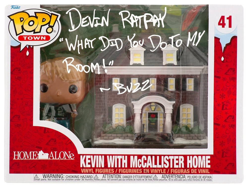 Funko Pop 41 Home Alone Kevin Signed by Devin Ratray with Inscription and COA: Funko Pop 41 Home Alone Kevin Signed by Devin Ratray with Inscription and COA This is an original Funko Pop #41 featuring Kevin with the McCallister home from the movie Home Alone, signed by Devin Rat