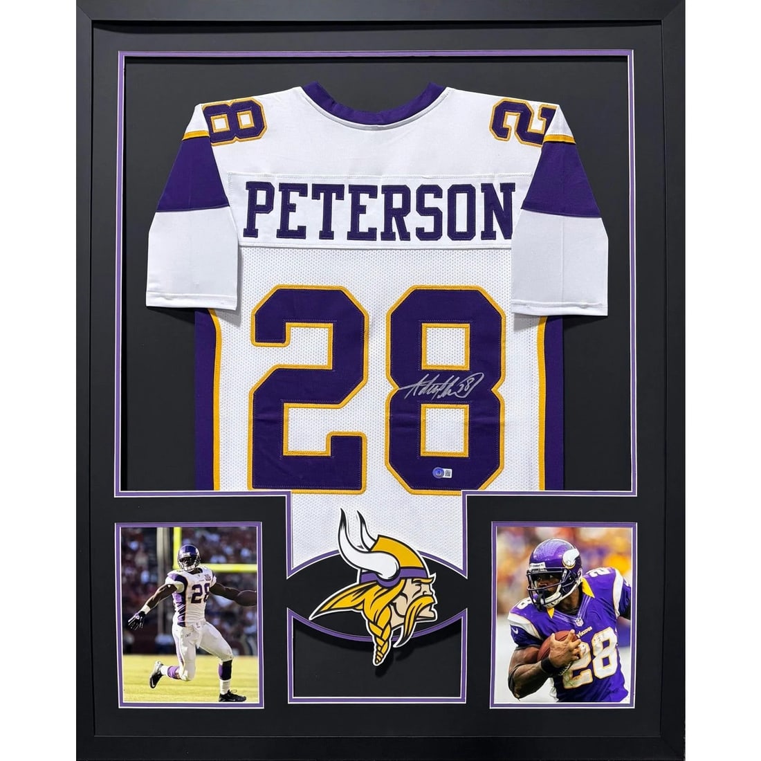 Adrian Peterson Autographed Framed Jersey Beckett Vikings 42x34: Adrian Peterson Autographed Framed Jersey Beckett Vikings 42x34 This is an autographed Adrian Peterson framed jersey, showcasing the legendary running back's signature. Authenticated by Beckett, a rep