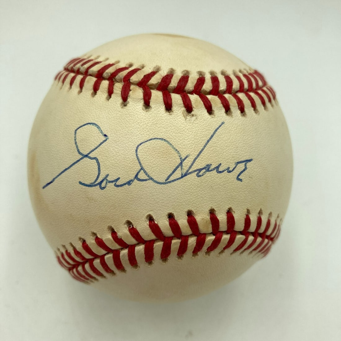 Gordie Howe Signed American League Baseball with JSA Authentication: Gordie Howe Signed American League Baseball with JSA Authentication This is an Official American League Baseball signed by the legendary Gordie Howe, a celebrated figure in baseball history. The ball 