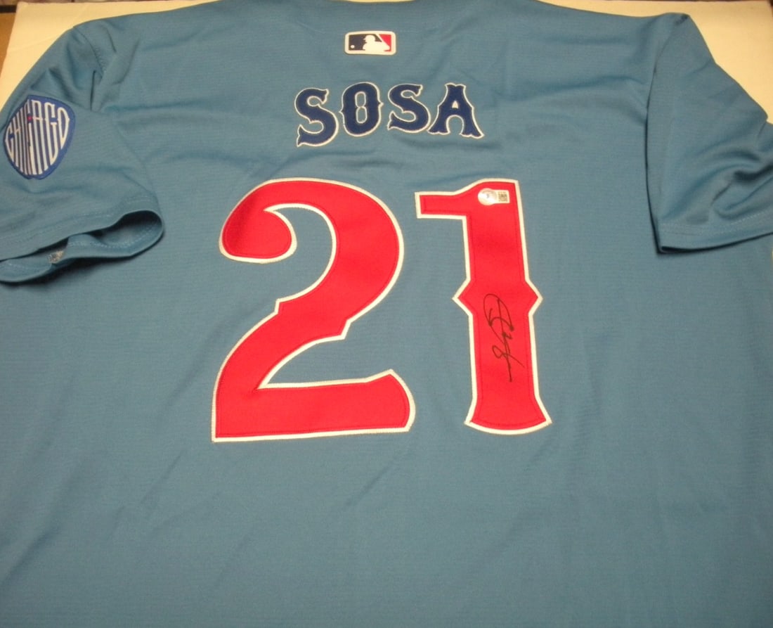 Signed Chicago Cubs Nike Baseball Jersey Beckett COA Sammy Sosa (1 of 3)