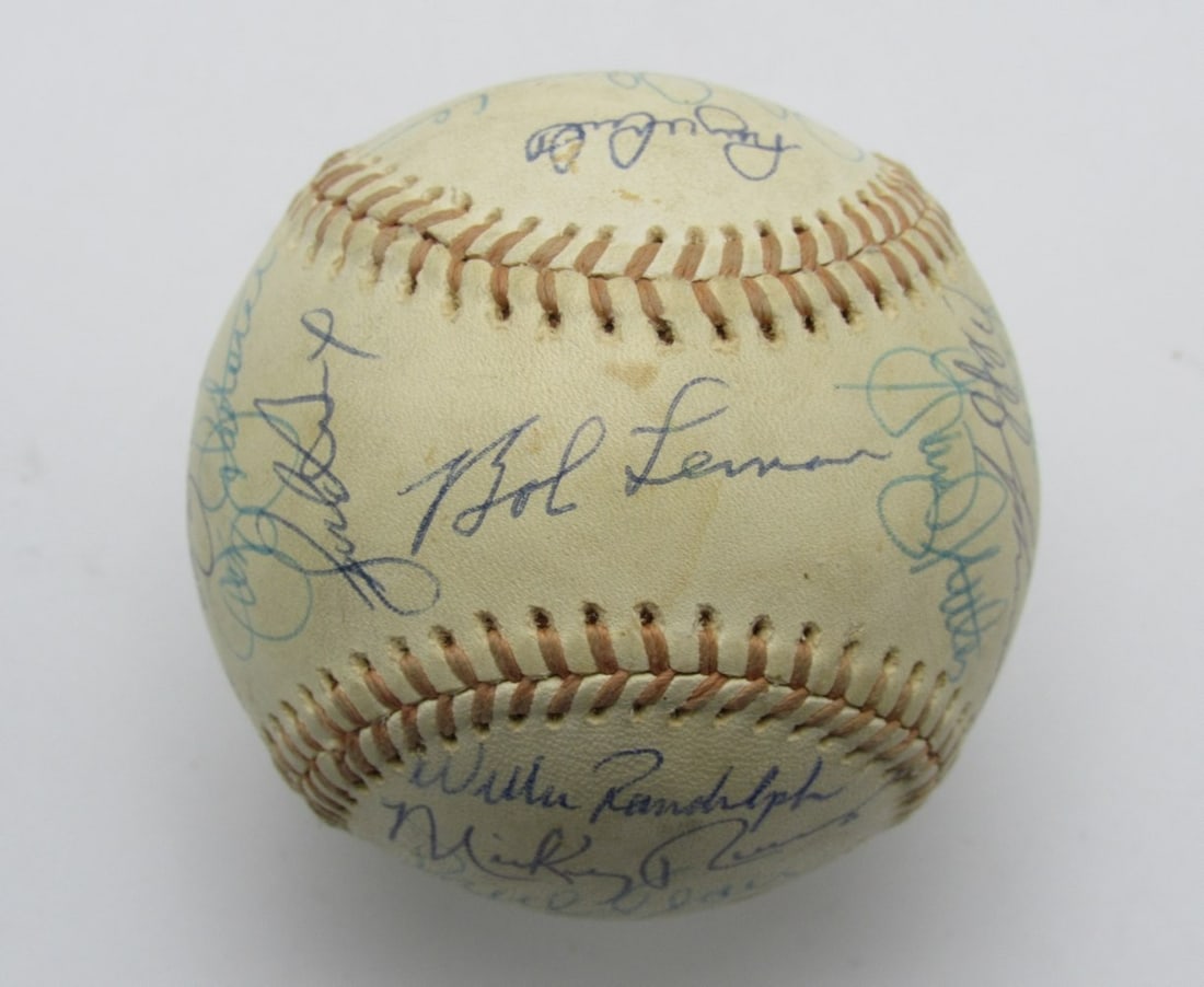OAL Baseball signed by 22 from 1978 Yankees WS Champs Reggie Jackson Bob Lemon (1 of 8)