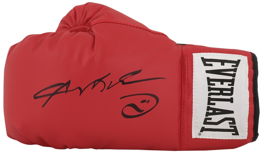 Sugar Ray Leonard Signed Everlast Boxing Glove with COA: Sugar Ray Leonard Signed Everlast Boxing Glove with COA This is a signed Everlast red boxing glove by legendary boxer Sugar Ray Leonard. Celebrated for being a multi-class champion and a member of the