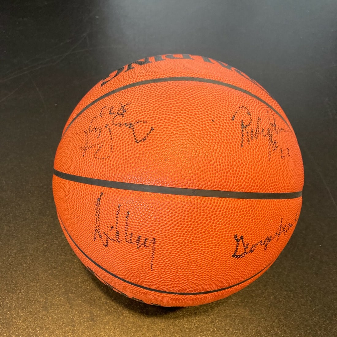 1992-93 Seattle Supersonics Signed NBA Game Basketball Gary Payton: 1992-93 Seattle Supersonics Signed NBA Game Basketball Gary Payton This is a 1992-93 Seattle Supersonics Team Signed NBA Game Basketball, featuring signatures from the entire team including Gary Payto