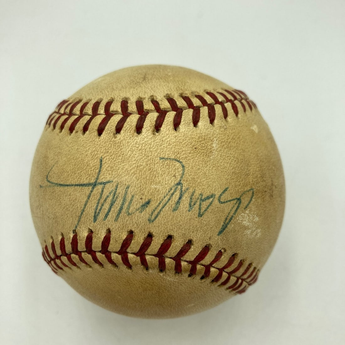 Willie Mays autographed National League Feeney baseball with JSA letter: Willie Mays autographed National League Feeney baseball with JSA letter Vintage 1970s National League Feeney baseball signed by Willie Mays. This original autographed ball comes with a full letter of 