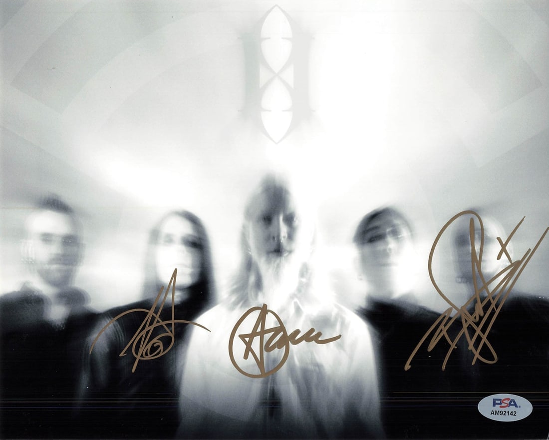 Autographed Gemini Syndrome 8x10 Original Photo PSA DNA Authenticated: Autographed Gemini Syndrome 8x10 Original Photo PSA DNA Authenticated Professionally printed 8x10 photograph signed by Gemini Syndrome. The autographs were authenticated by PSA/DNA. Original item from