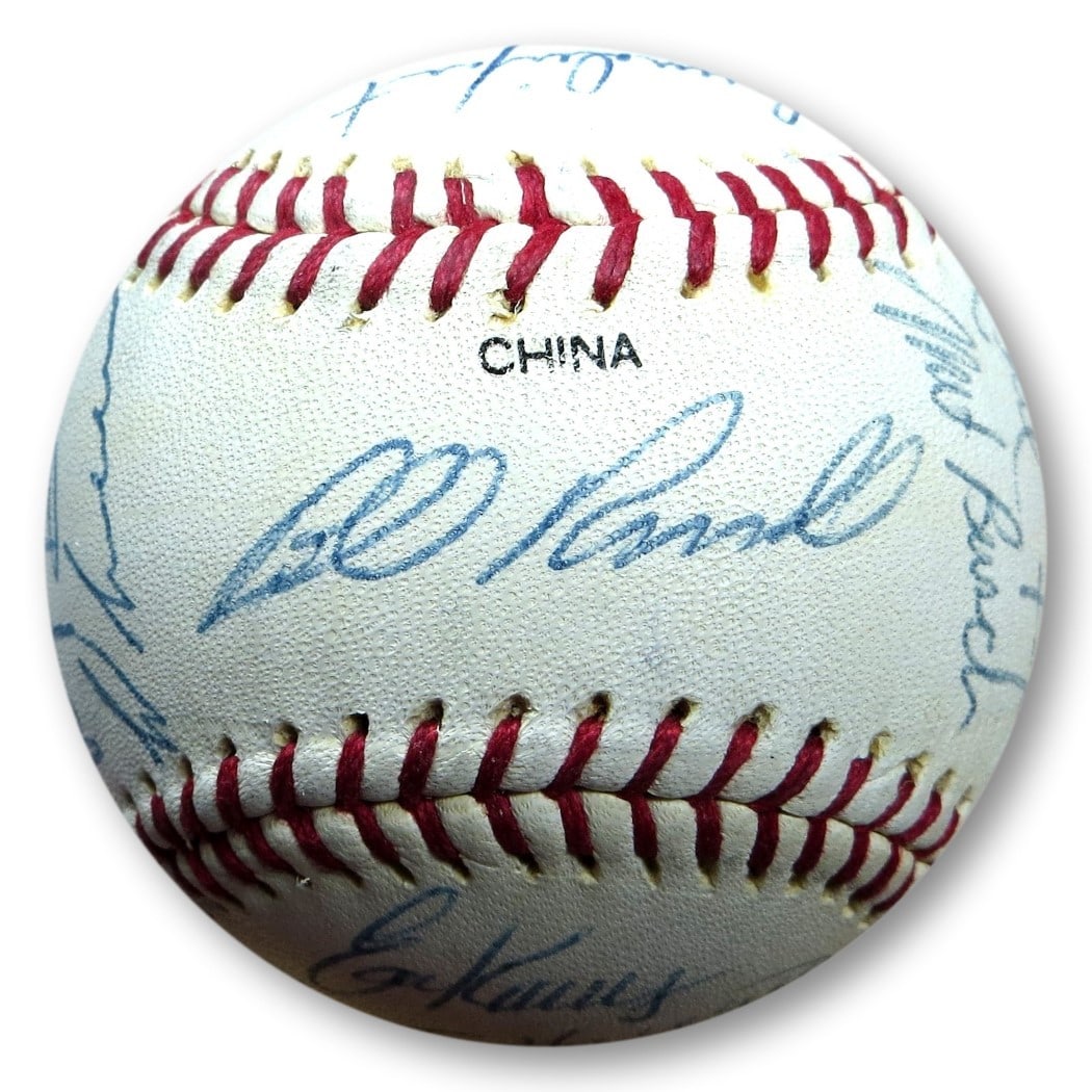 1996 Dodgers Team Autographed Baseball 22 Signatures JSA Certified: 1996 Dodgers Team Autographed Baseball 22 Signatures JSA Certified This 1996 Los Angeles Dodgers Team Signed Autographed Baseball features a remarkable collection of 22 signatures, including notable p