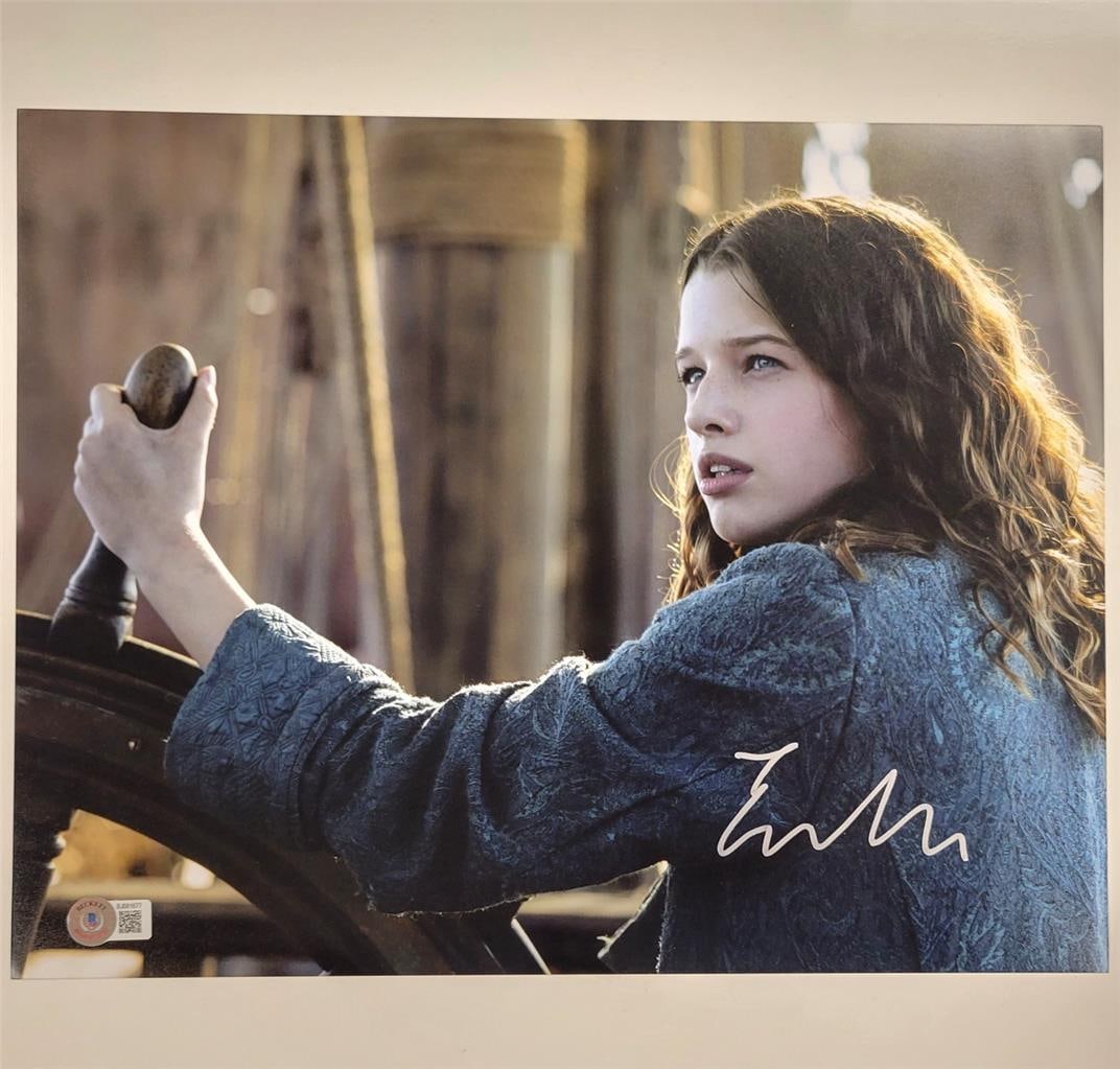 Ever Anderson Signed 11x14 Peter Pan & Wendy Photo Beckett Authenticated (1 of 3)