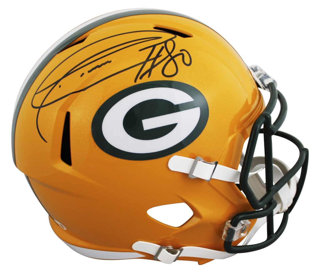 Donald Driver Signed Green Bay Packers Full Size Helmet JSA Witness: Donald Driver Signed Green Bay Packers Full Size Helmet JSA Witness This authentic full-size Speed Rep helmet has been personally signed by Donald Driver, a celebrated player of the Green Bay Packers.