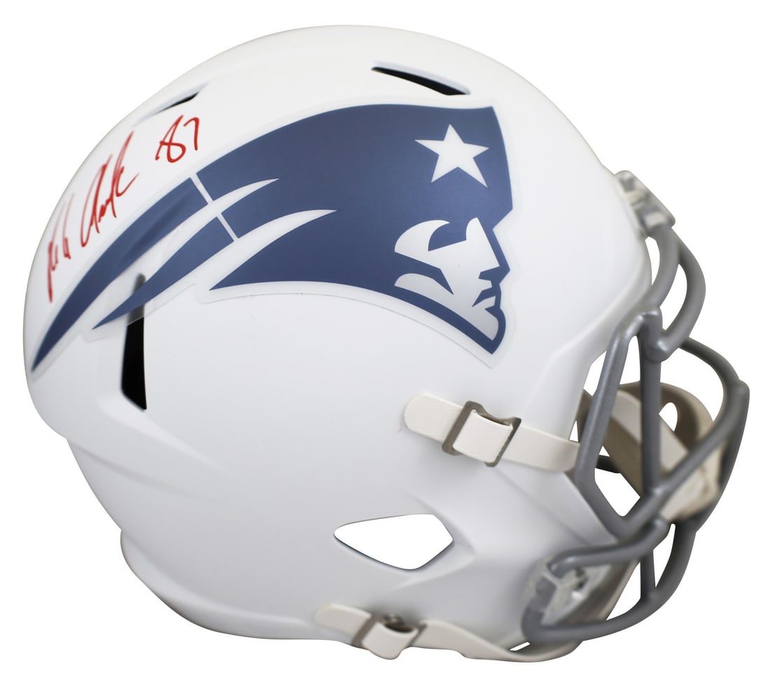 Rob Gronkowski Signed 2025 Rivalries Full Size Helmet BAS Authenticated: Rob Gronkowski Signed 2025 Rivalries Full Size Helmet BAS Authenticated This authentic full-size speed replica helmet features the signature of Rob Gronkowski, the former star tight end of the New Eng