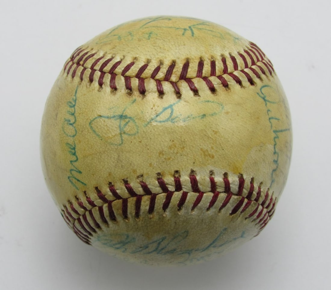 Official League Baseball signed by 15 1964 Yankees Berra Rizzuto (1 of 6)