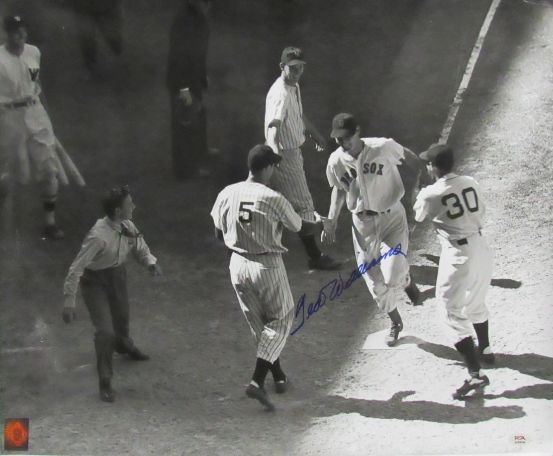 Ted Williams Autographed 24x20 Black White Photo PSA DNA Green Diamond: Ted Williams Autographed 24x20 Black White Photo PSA DNA Green Diamond This is a pre-owned, original 24x20 black and white photo featuring Ted Williams of the Boston Red Sox. The photo is hand-signed 
