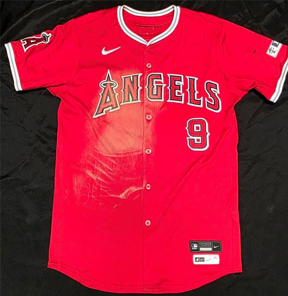 MLB Auth Game Used Zach Neto Angels Jersey 2024 vs NYY: MLB Auth Game Used Zach Neto Angels Jersey 2024 vs NYY Pre-owned officially licensed game-used baseball jersey associated with Zach Neto of the Los Angeles Angels. The title notes 2024 use and referen