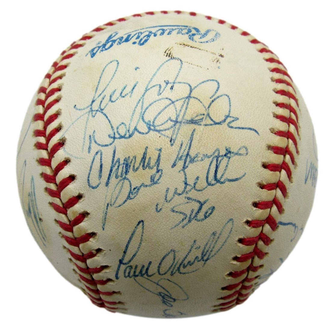 PSA DNA Authenticated 1997 New York Yankees Team Signed OAL Baseball: PSA DNA Authenticated 1997 New York Yankees Team Signed OAL Baseball Original 1997 New York Yankees team-signed OAL baseball. This pre-owned baseball features 21 signatures and includes notable names 