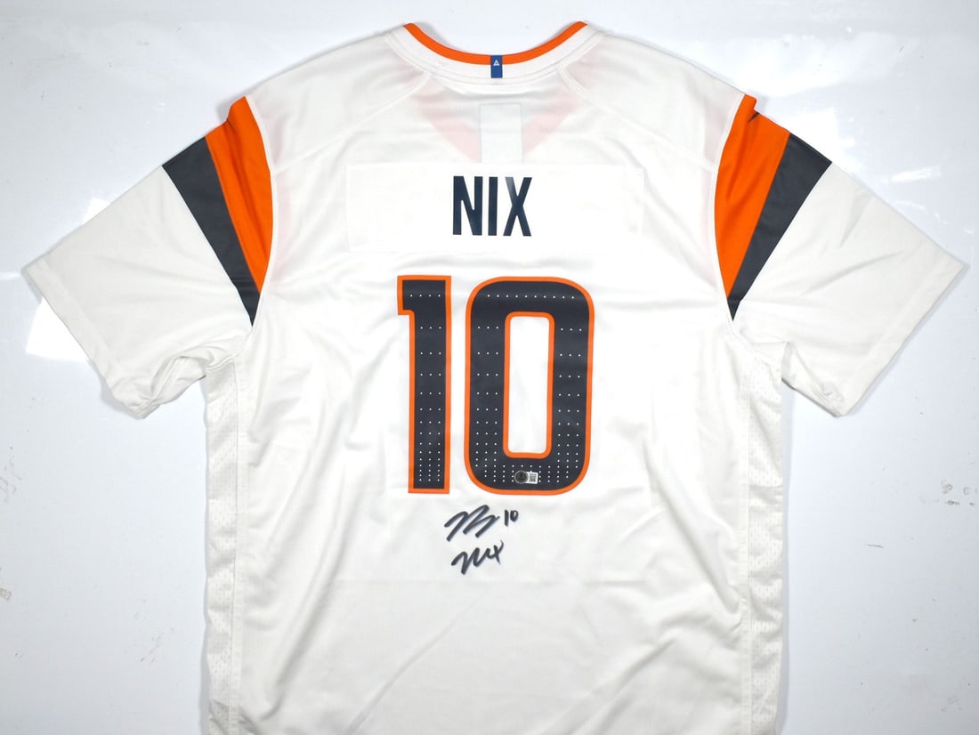 Signed Nike Game Jersey Bo Nix Denver Broncos Beckett Hologram: Signed Nike Game Jersey Bo Nix Denver Broncos Beckett Hologram Pre-owned Denver Broncos Nike Game white jersey autographed by Bo Nix. The jersey includes a Beckett W hologram and was made in the Unite