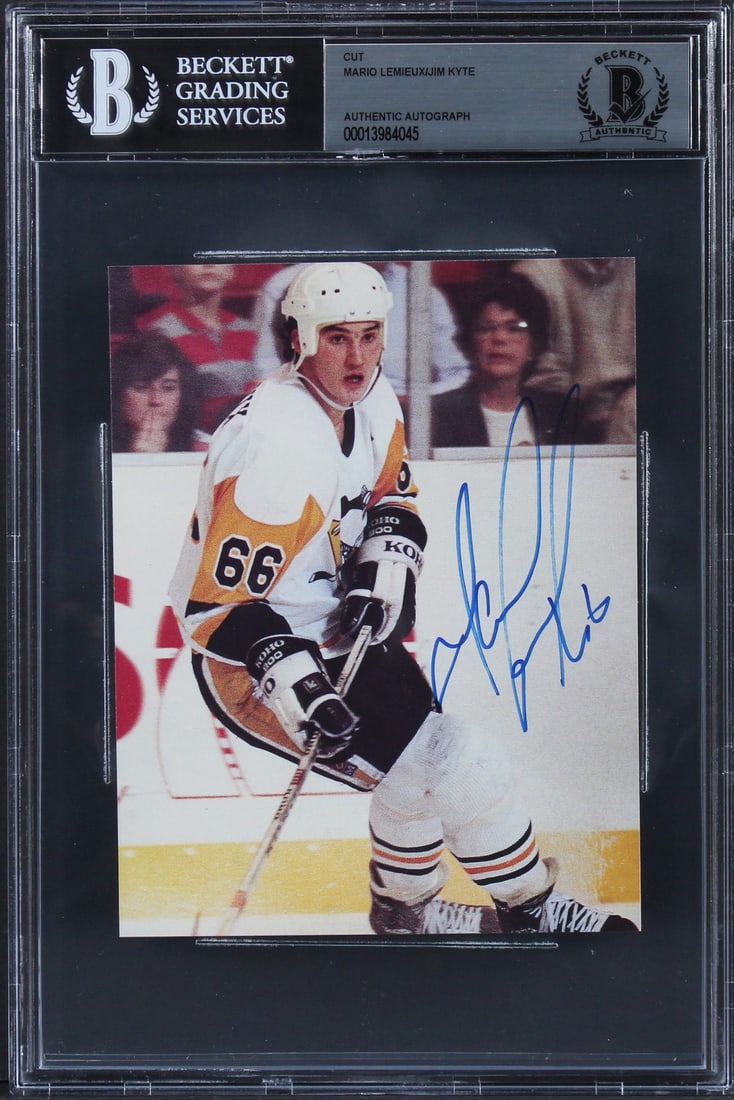 Beckett slabbed 4.25x5.5 cut signature Mario Lemieux Jim Kyte Penguins (1 of 2)