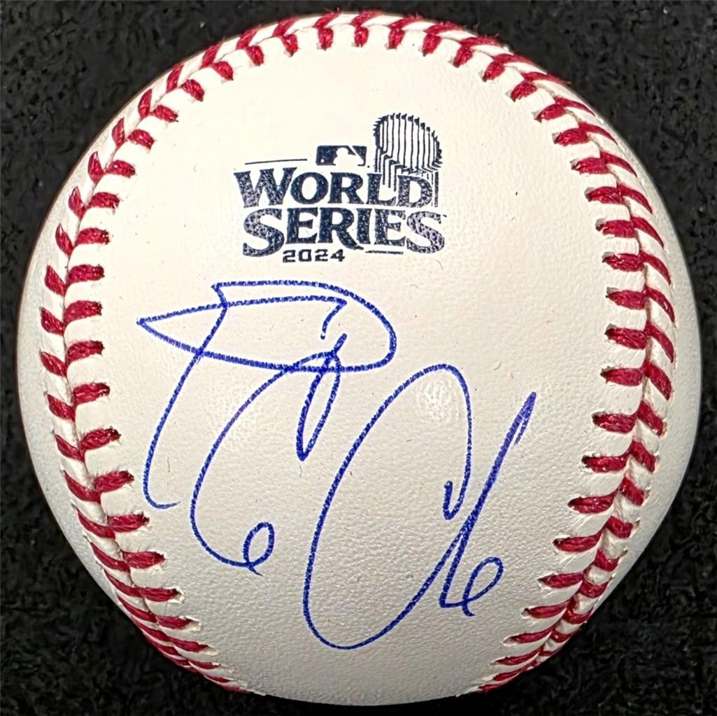 Rawlings MLB baseball signed by Ice Cube Beckett BAS authenticated (1 of 2)
