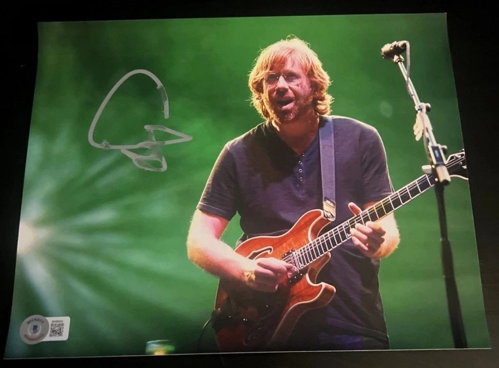 Beckett Authenticated Trey Anastasio Autographed 8x10 Color Photo (1 of 6)