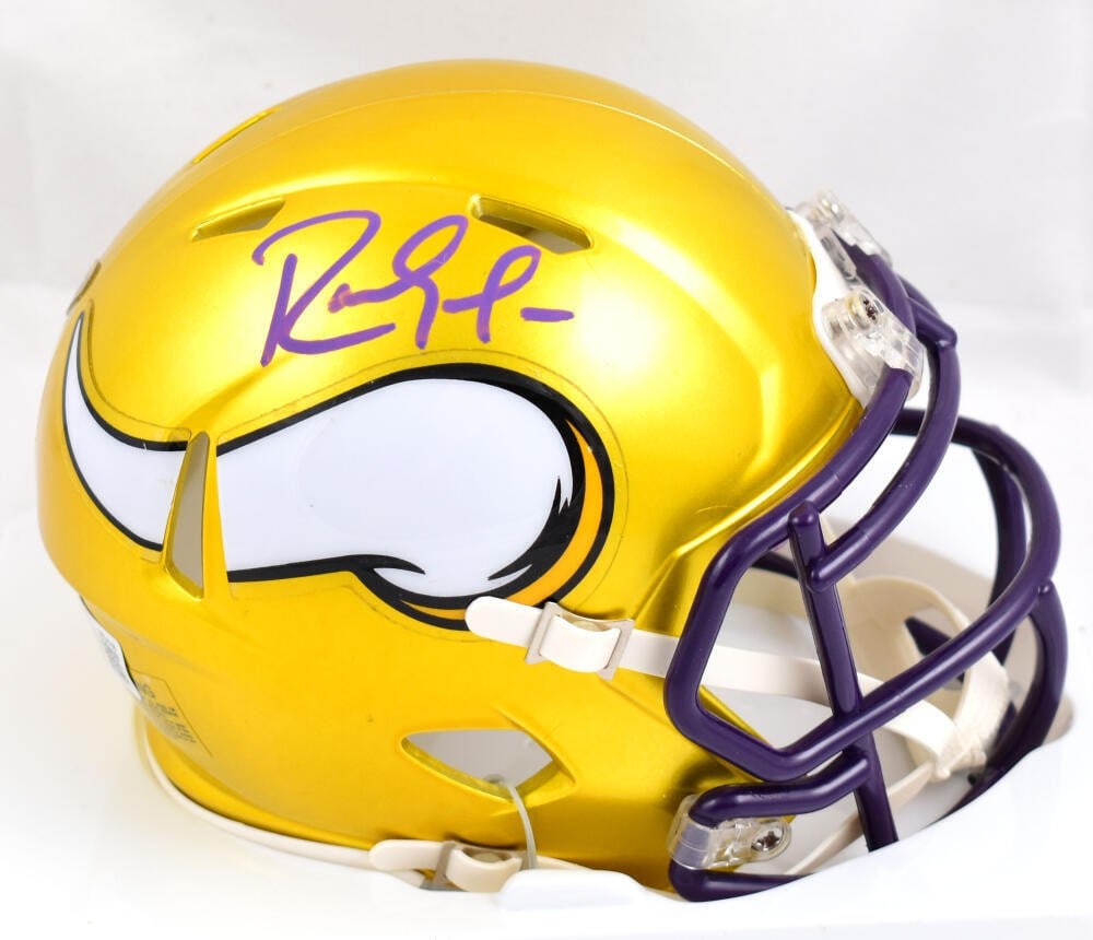 Beckett Holo Randy Moss Signed Vikings Flash Speed Mini Helmet: Beckett Holo Randy Moss Signed Vikings Flash Speed Mini Helmet Autographed Minnesota Vikings Flash Speed mini helmet featuring Randy Moss. This pre-owned collectible is made in the United States and i