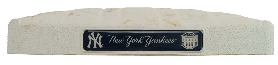 Signed Derek Jeter game used third base Steiner COA - 4