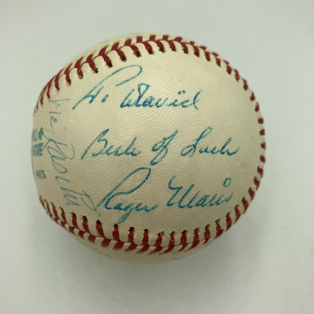 Roger Maris Signed Baseball with JSA COA New York Yankees: Roger Maris Signed Baseball with JSA COA New York Yankees This authentic Official American League baseball features the signature of Roger Maris, a legendary player for the New York Yankees.