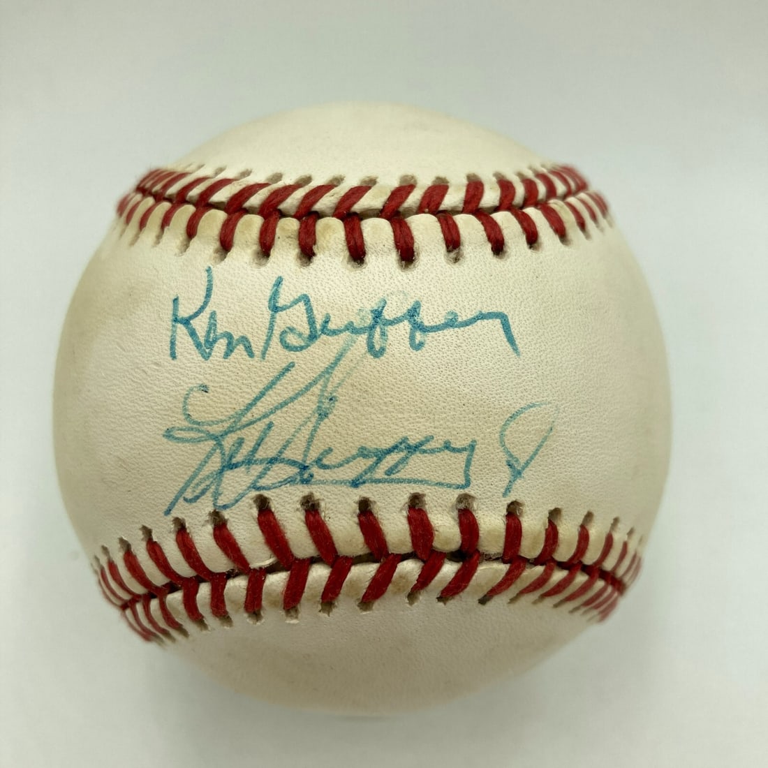 Ken Griffey Jr. & Sr. Signed American League Baseball JSA Authenticated: Ken Griffey Jr. & Sr. Signed American League Baseball JSA Authenticated This collectible features an American League baseball signed by both Ken Griffey Jr. and Ken Griffey Sr., making it a unique pie