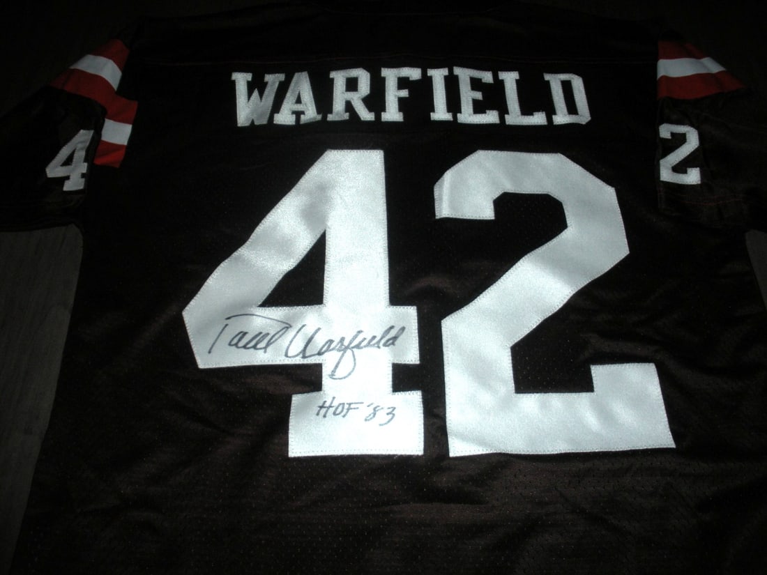 Cleveland Browns Paul Warfield Signed Jersey with BAS COA: Cleveland Browns Paul Warfield Signed Jersey with BAS COA This official licensed Proline jersey, signed by Paul Warfield, is a must-have for any Cleveland Browns fan. It features a Beckett Authenticat