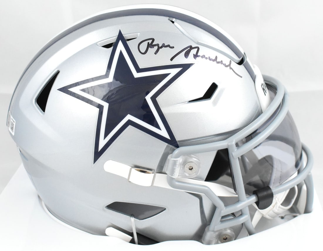 Dallas Cowboys Roger Staubach signed SpeedFlex helmet Beckett hologram: Dallas Cowboys Roger Staubach signed SpeedFlex helmet Beckett hologram This pre-owned Dallas Cowboys mid-size SpeedFlex helmet features the authentic autograph of Roger Staubach. It is an original foo